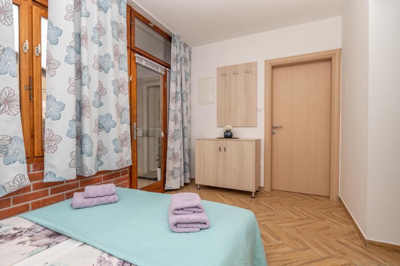 Apartman Karmen Макарська Екстер'єр фото