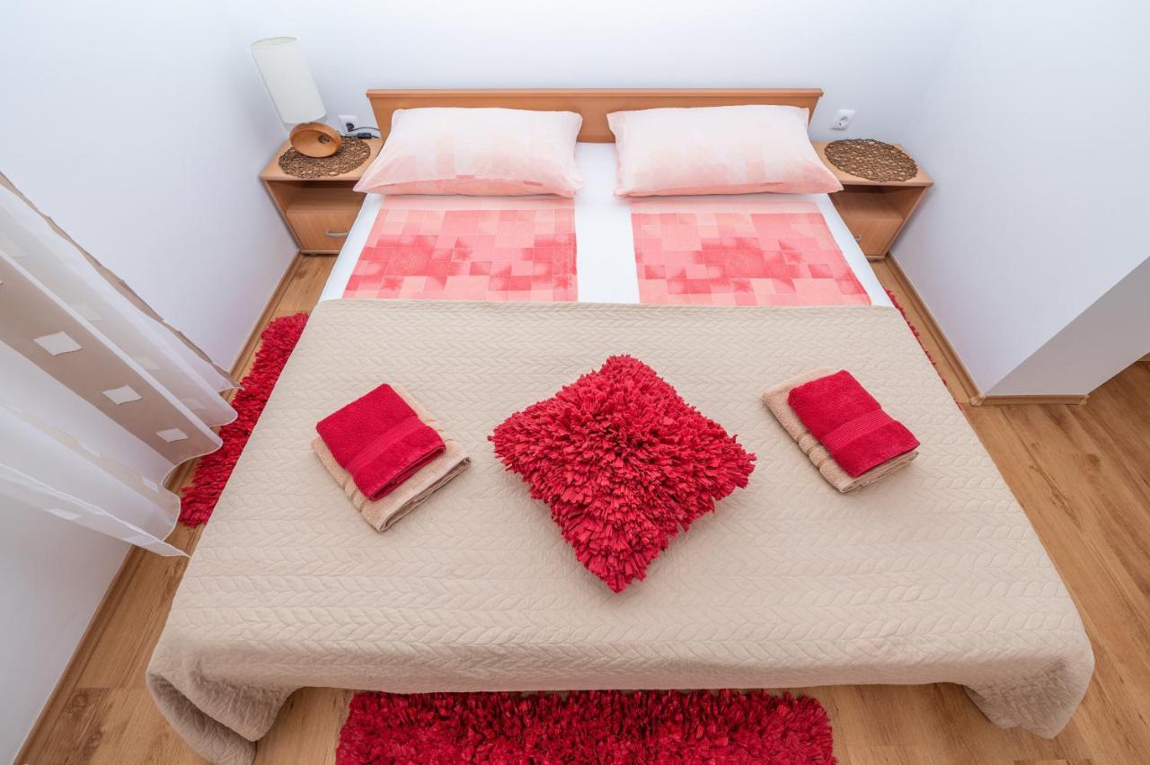 Apartman Karmen Макарська Екстер'єр фото