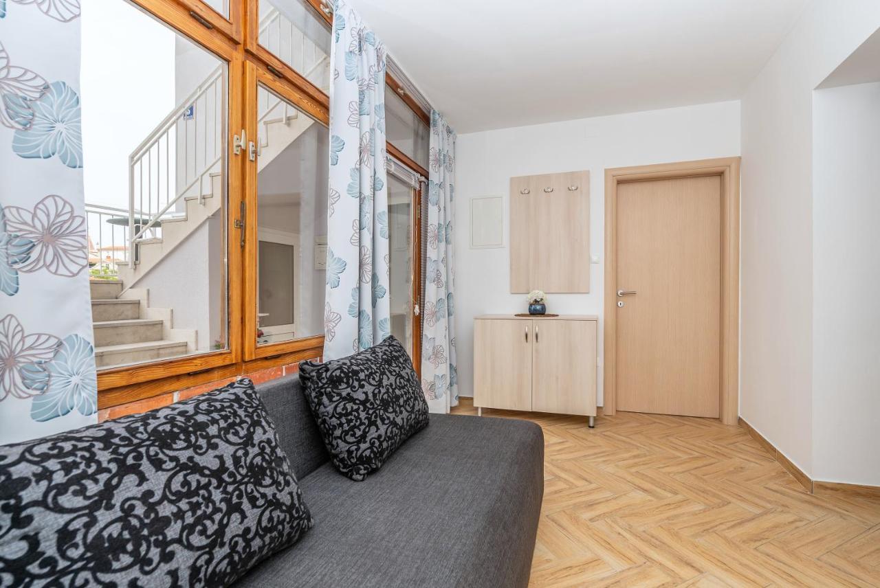 Apartman Karmen Макарська Екстер'єр фото