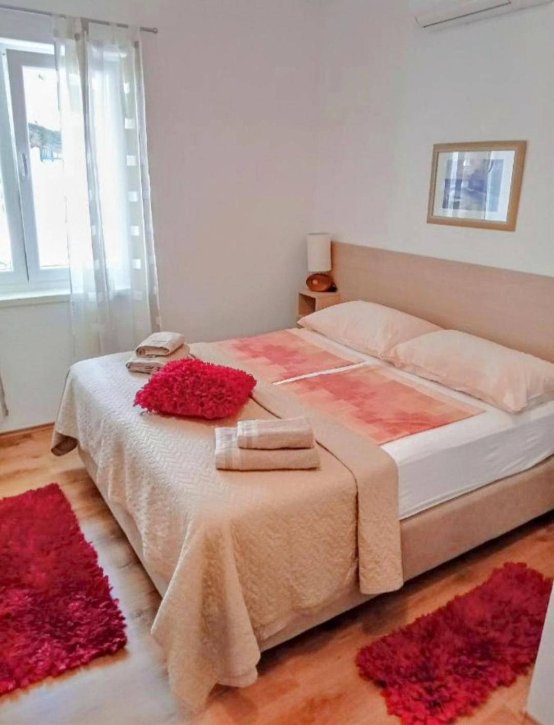 Apartman Karmen Макарська Екстер'єр фото